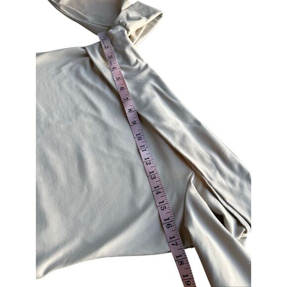 Abercrombie & Fitch Soft Collection Cream Long-Sleeve Off-The-Shoulder Top - Picture 5 of 8